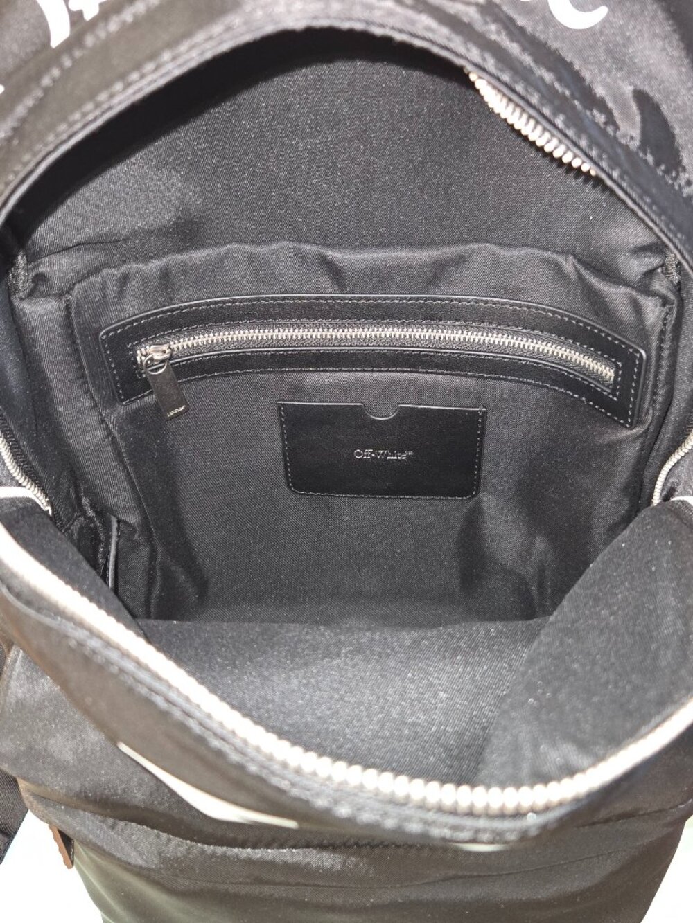 Off-White Classic Dome Logo Backpack - Picture 10 of 10